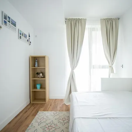 Apartel Emerald Bay Apartment