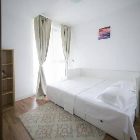 Apartel Emerald Bay Navodari